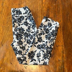 Frank Lyman Pants -Size 4